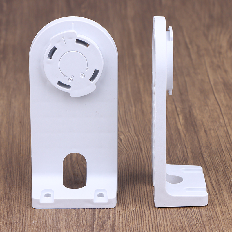 Supporto per montaggio a paret - Eufy Camera E220 recensione e prezzo