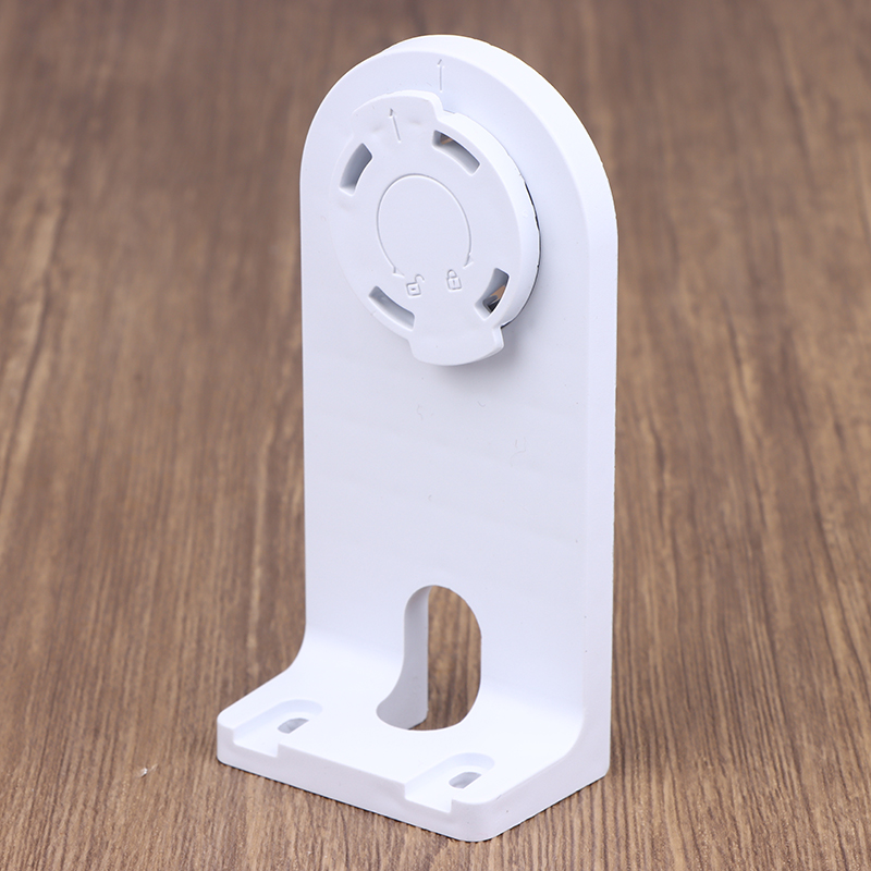 Supporto per montaggio a paret - Eufy Camera E220 recensione e prezzo